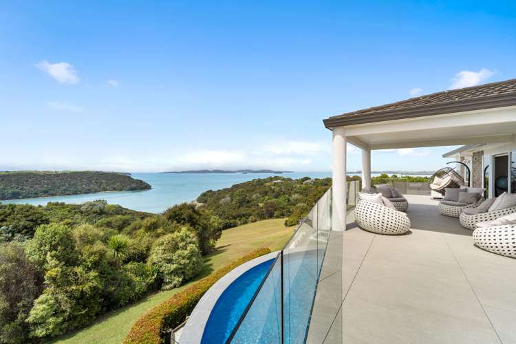 8 Kotare Place Sandspit_16