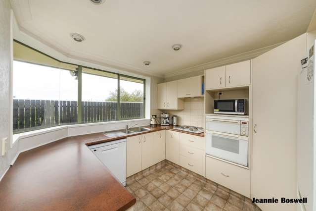 30 Caroline Crescent Highbury_4