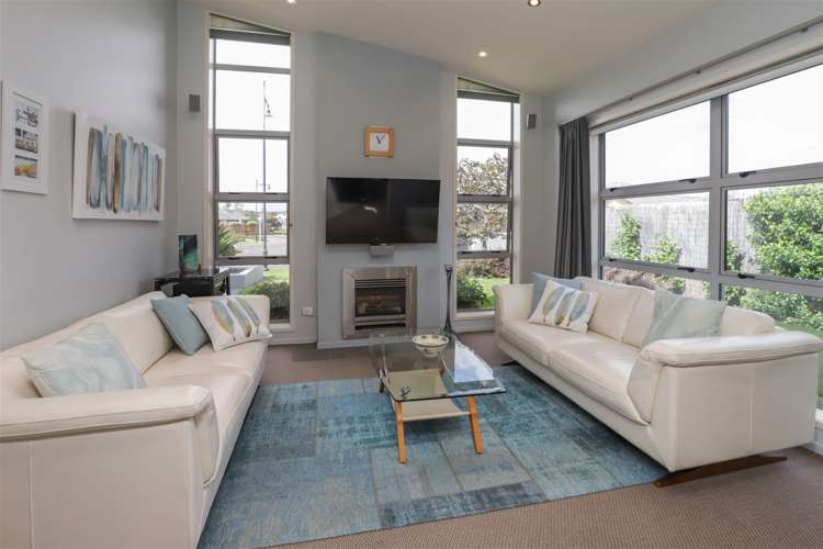 8 Ashington Grove Huntington_1