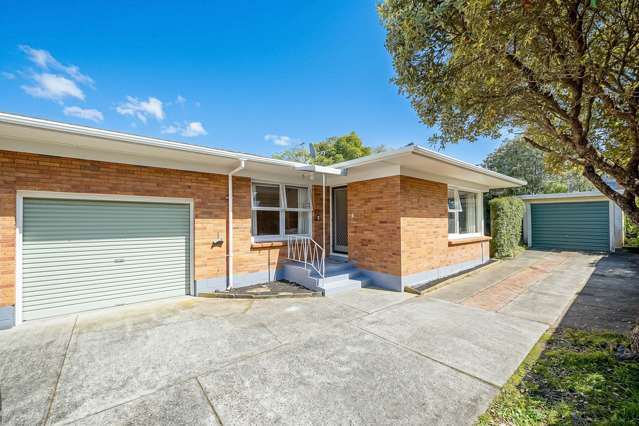 Urgent Sale: Brick & Tile Beauty + 2 Garages