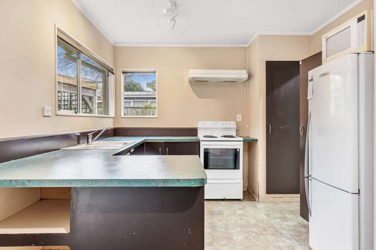 2/2 Laughton Street Taupo_12