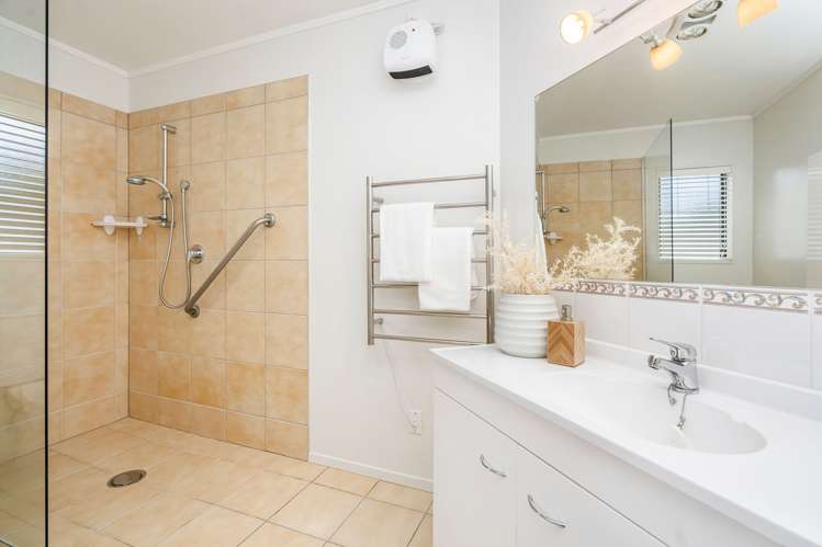 6 Halcyon Place Whau Valley_18