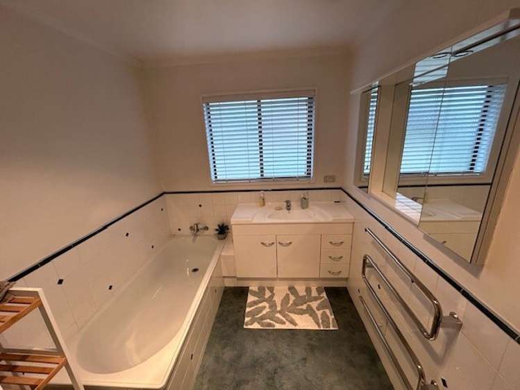 2 Heuchan Lane Wanaka_12