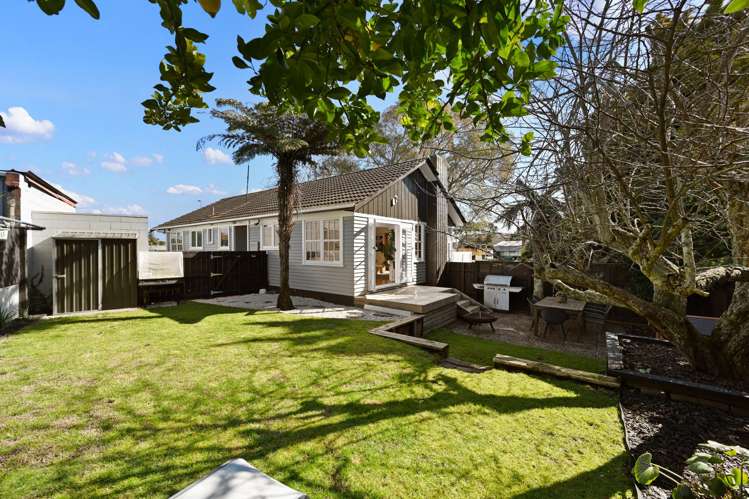 26 Deanwell Avenue Deanwell_15