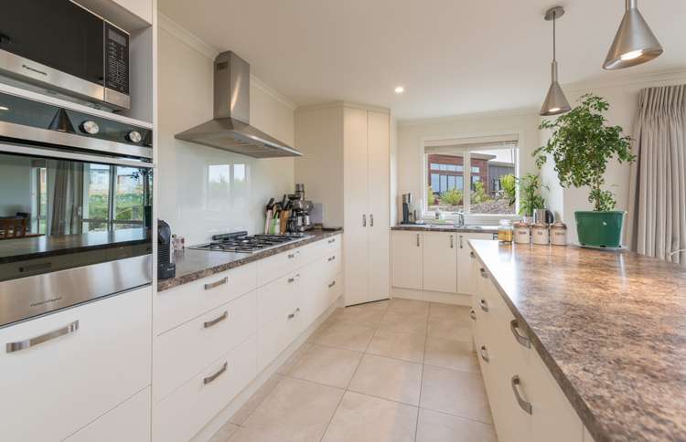 12 Mount Arthur View Redwood Valley_4