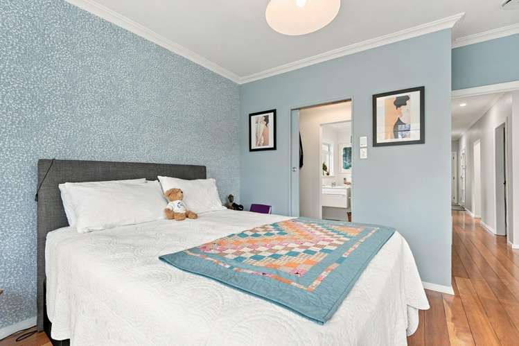 8 Hutchison Crescent Durie Hill_10