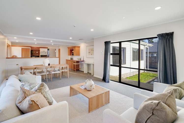 8 Vicarage Lane_0