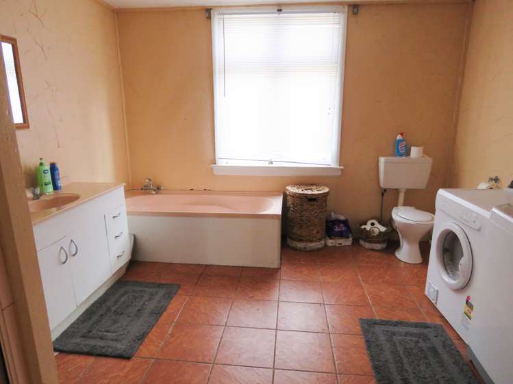 17 Grey Road Reefton_6