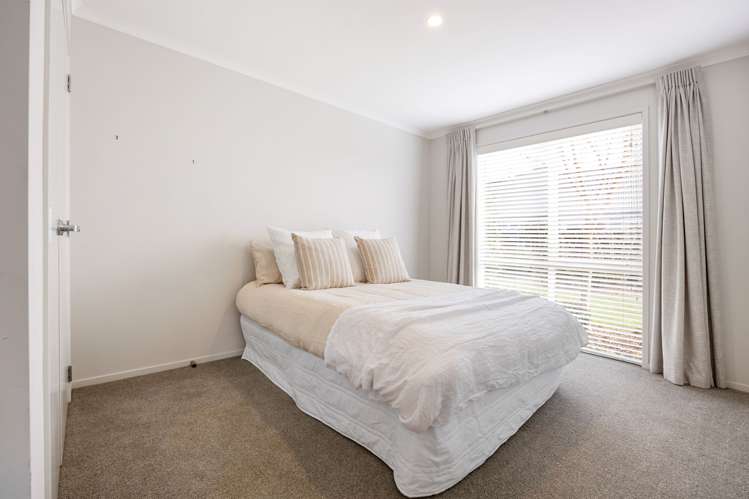 29 Jarrett Terrace Leamington_16