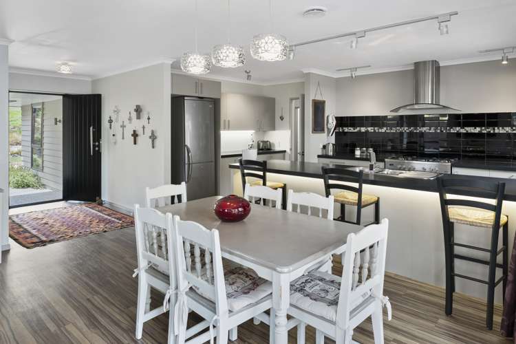 40 Sunningdale Drive Stoke_2