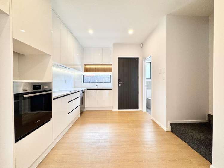 10/72 Taikata 1801_1