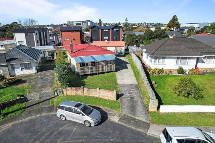 10 Serjeant Street Henderson_15