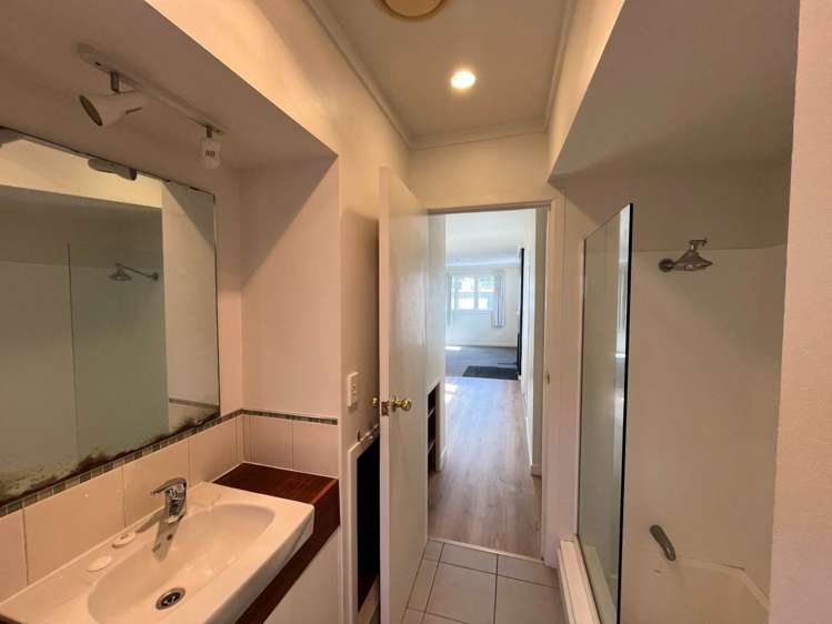 387 West Coast Road Glen Eden_7