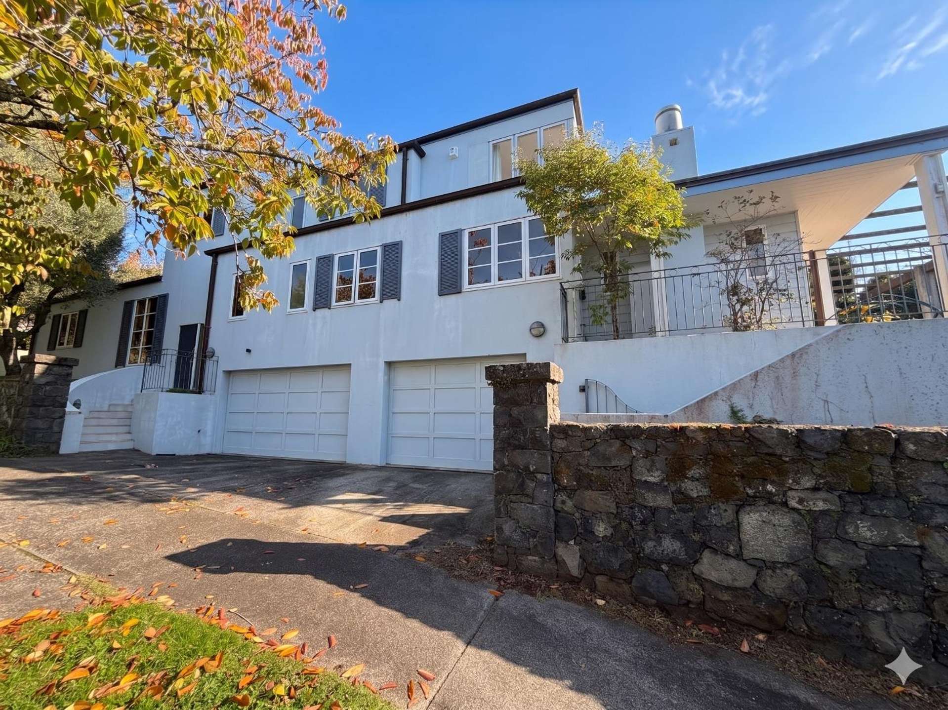 1a Renown Avenue 1677_0