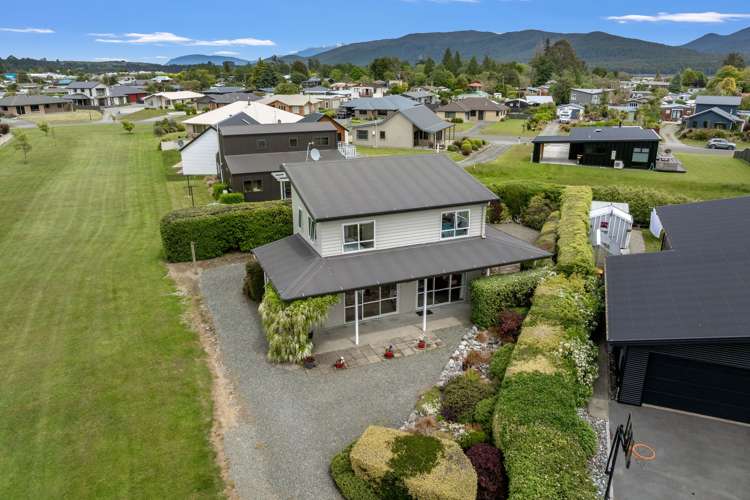 34 Breaksea Street Te Anau_21