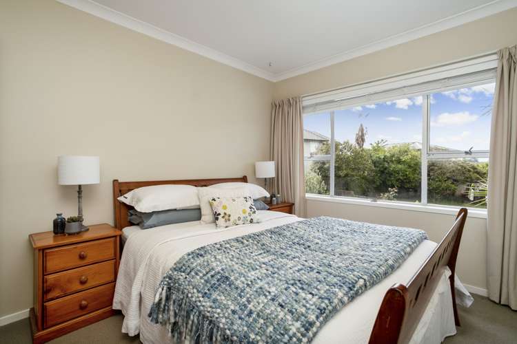 6 Bodi Place Te Atatu South_10