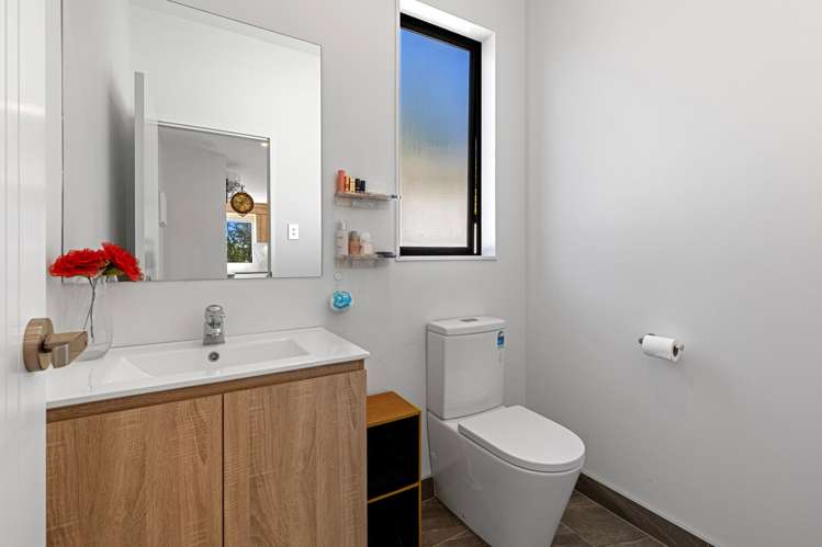 2A Robin Lane Browns Bay_12