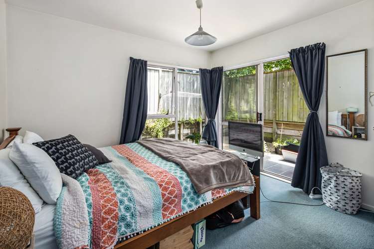 13/20 Thompson Street Mount Cook_8