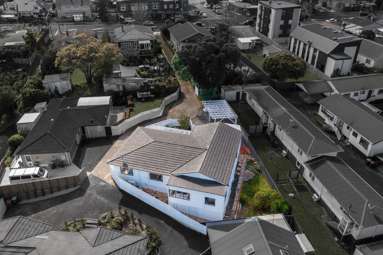 1042 Great North Road_1