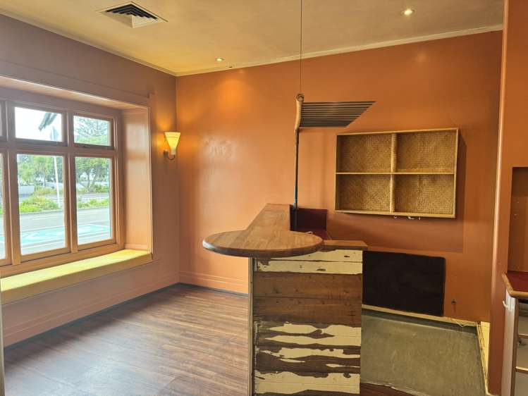 209 Marine Parade Napier South_5