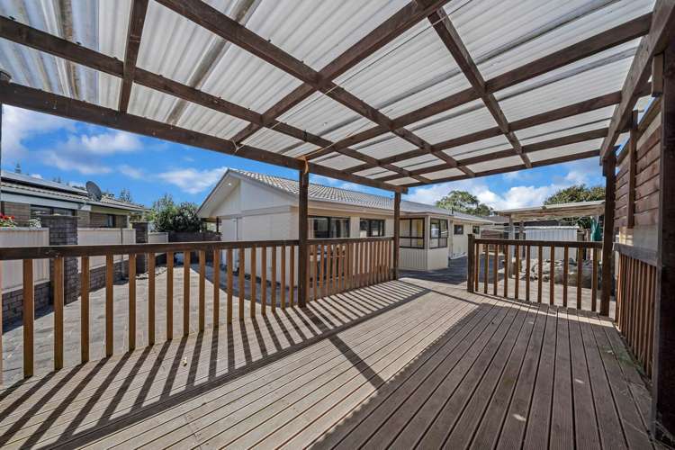 8 Papatahi Place Henderson_17