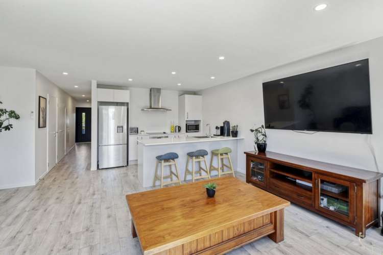 7 McCahon Lane Rolleston_6