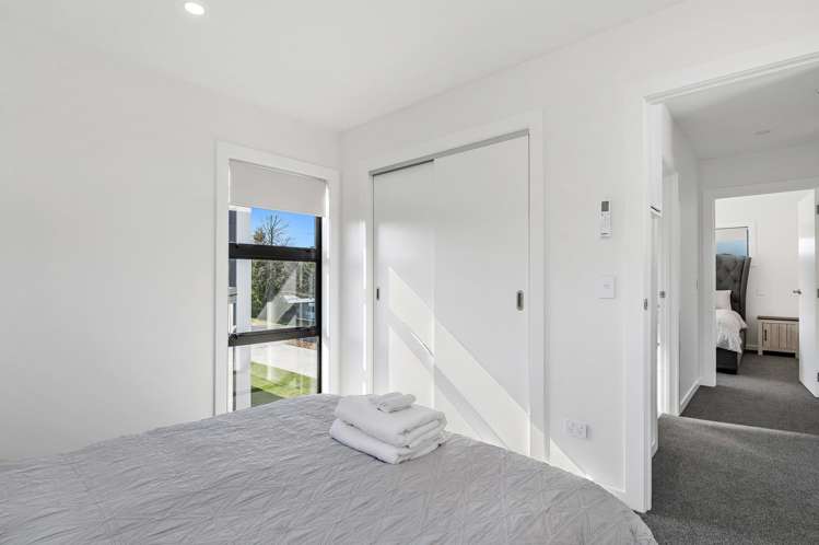 2/141 Waikato Street Central_20