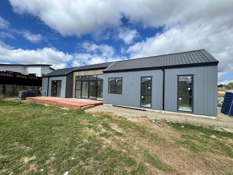 411 Te Taruna Drive_3