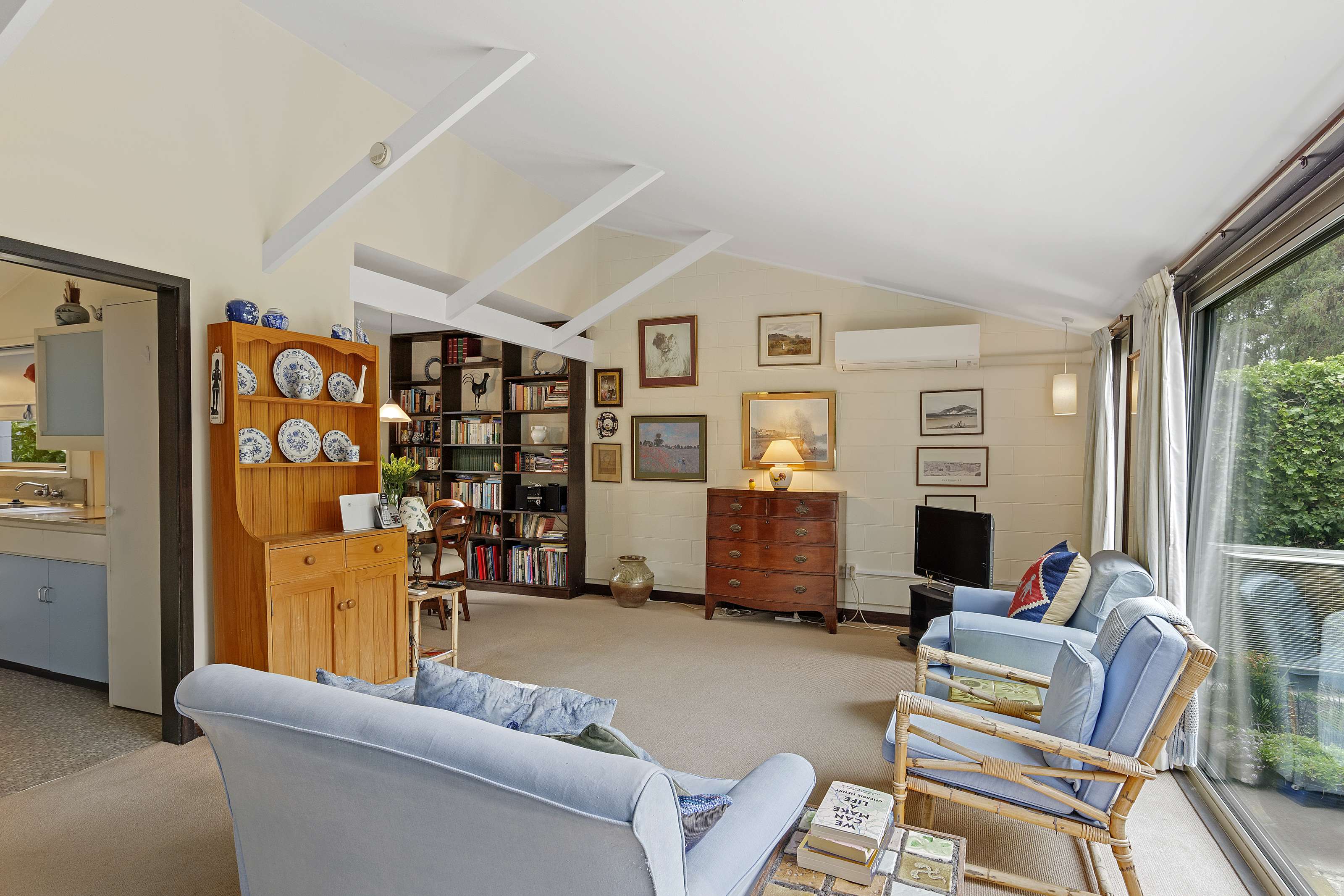 2/32 Albany Street Saint Albans Christchurch City Houses for Sale