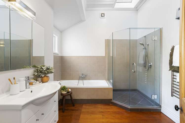 4 Graysons Lane Mount Eden_19