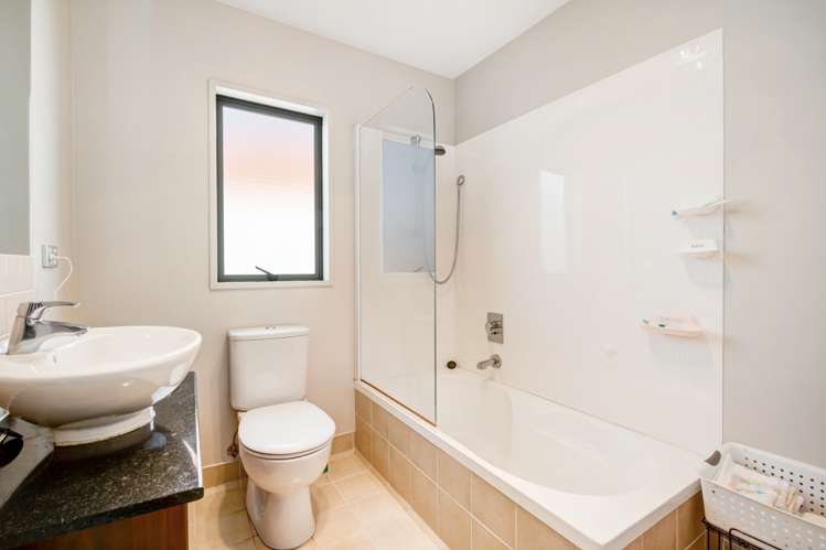 42 Waterside Crescent Gulf Harbour_19