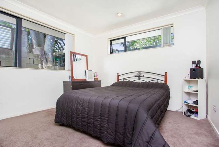 a/68 Farquhar Road Glendene_7
