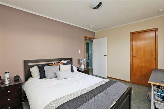 47 Elliott Crescent 10484_4