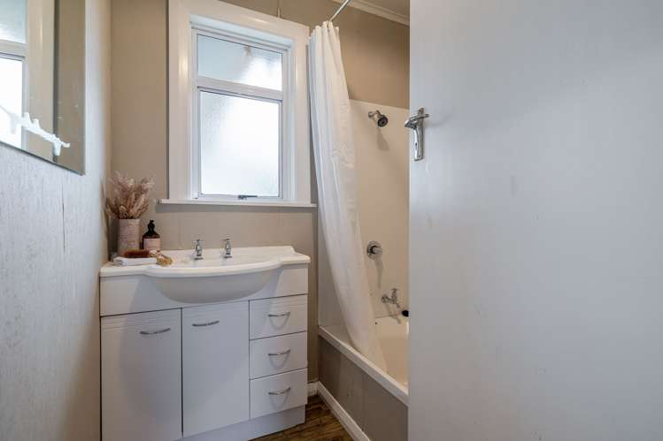 25 Glasgow Street Takaro_16