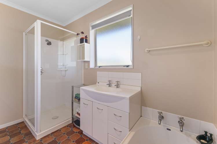 305 The Ridgeway Stoke_12