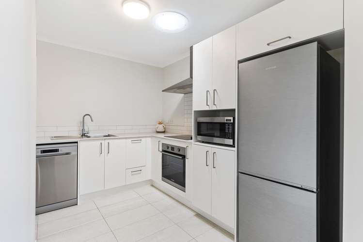 19/1 Scott Road Hobsonville_4