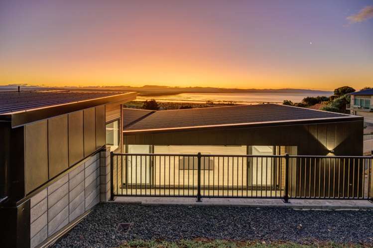 24 Commodore Place Britannia Heights_6