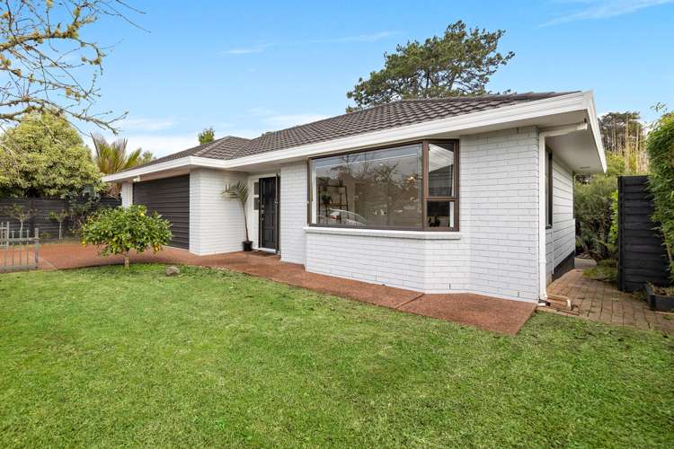 206 Glengarry Road Glen Eden_15