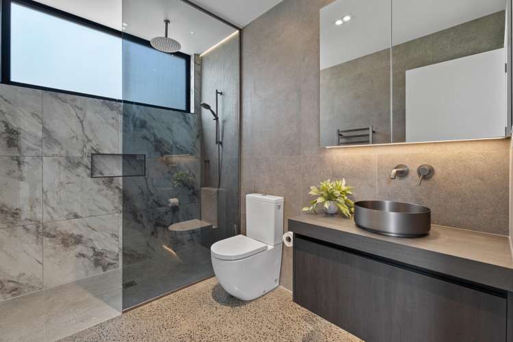 49 Candia Road Swanson_36