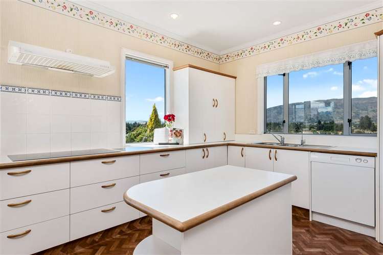 11 Hillview Place Wanaka_6