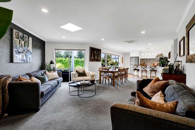 3 Condor Crescent Bell Block_4