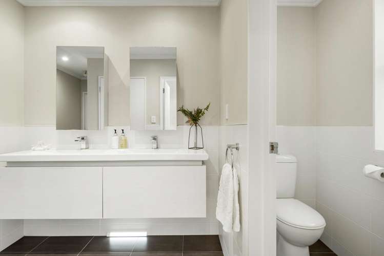 18 Lemon Grove Lane Greenhithe_14