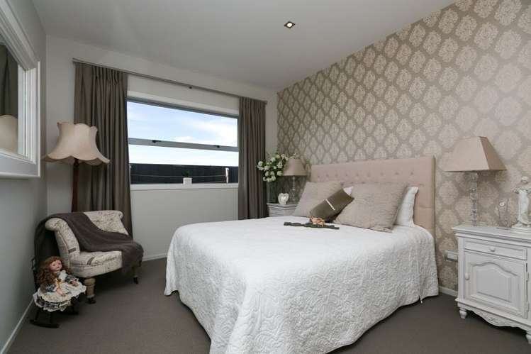 9c Dolphin Parade Bell Block_58