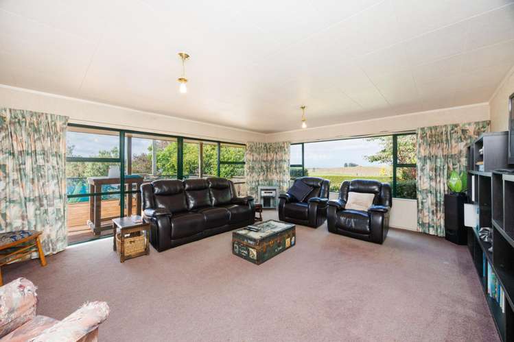 1233 Makino Road Halcombe_7