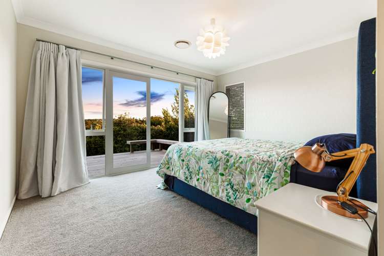 77 Whangaparaoa Road Red Beach_13