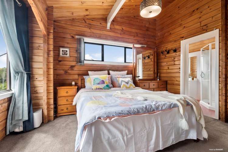 2/690 Beach Road Browns Bay_7