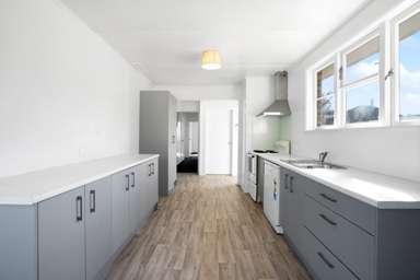 2 Kenney Crescent_4