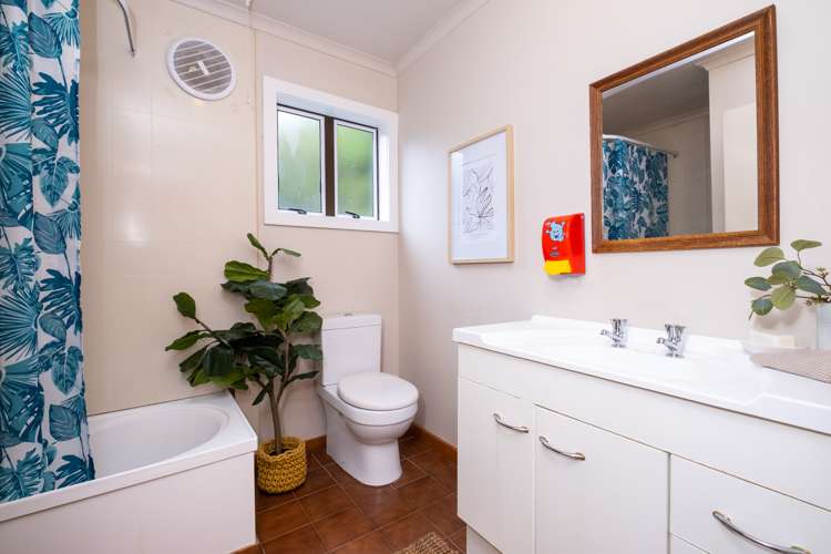 280 Clifton Road Te Awanga_8