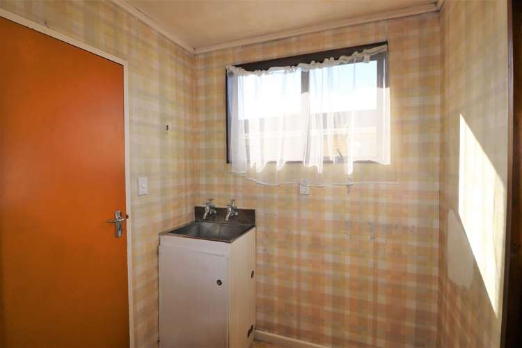 18a Maltby Avenue West End_17
