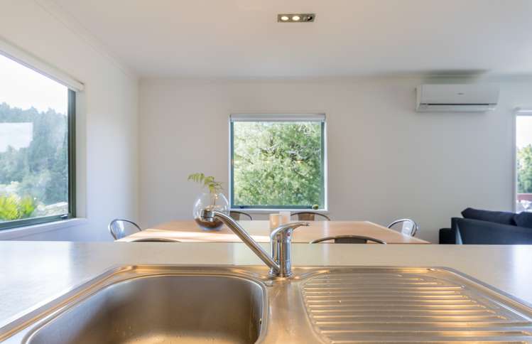 85 Laingholm Drive Laingholm_21